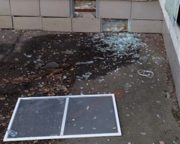 Пьяный королёвец разбил окна в школе Красноармейска