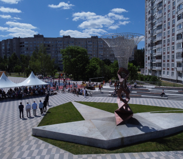 Памятник сингулярности поставили в Черноголовке