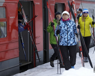Везти лыжи без оплаты можно в поездах Подмосковья