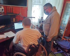 Инвалиды из Пушкино и Ивантеевки получили ноутбуки от ОНФ