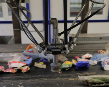 Роботы сортируют мусор на КПО под Сергиевым Посадом